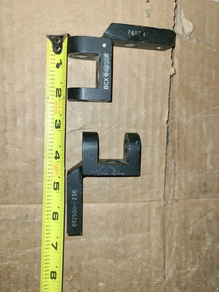 (2) Unknown Machined Parts 0T2500-230