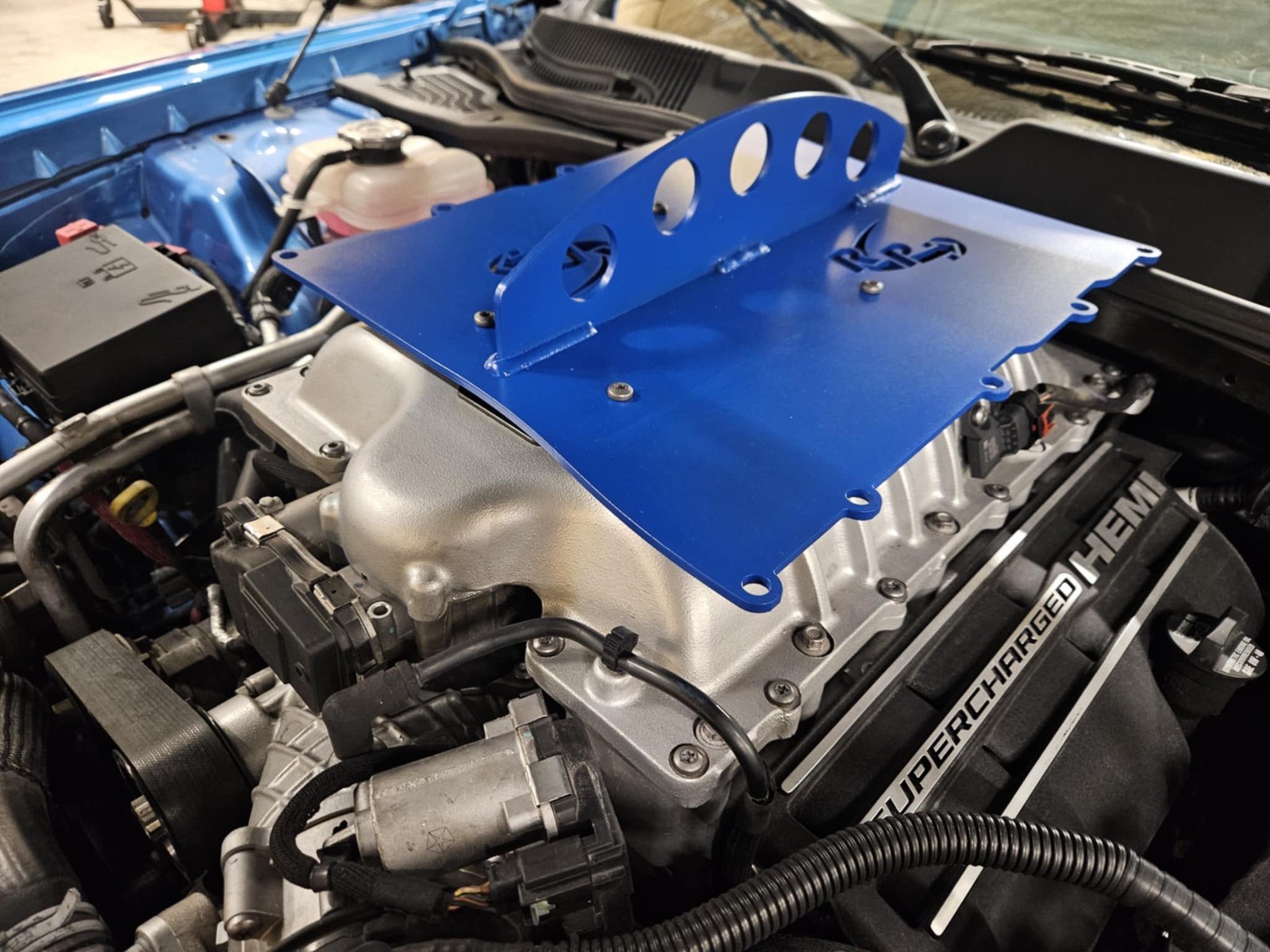 Engine and Blower Lift Plate for 2015-2025 Dodge Hellcat 6.2L