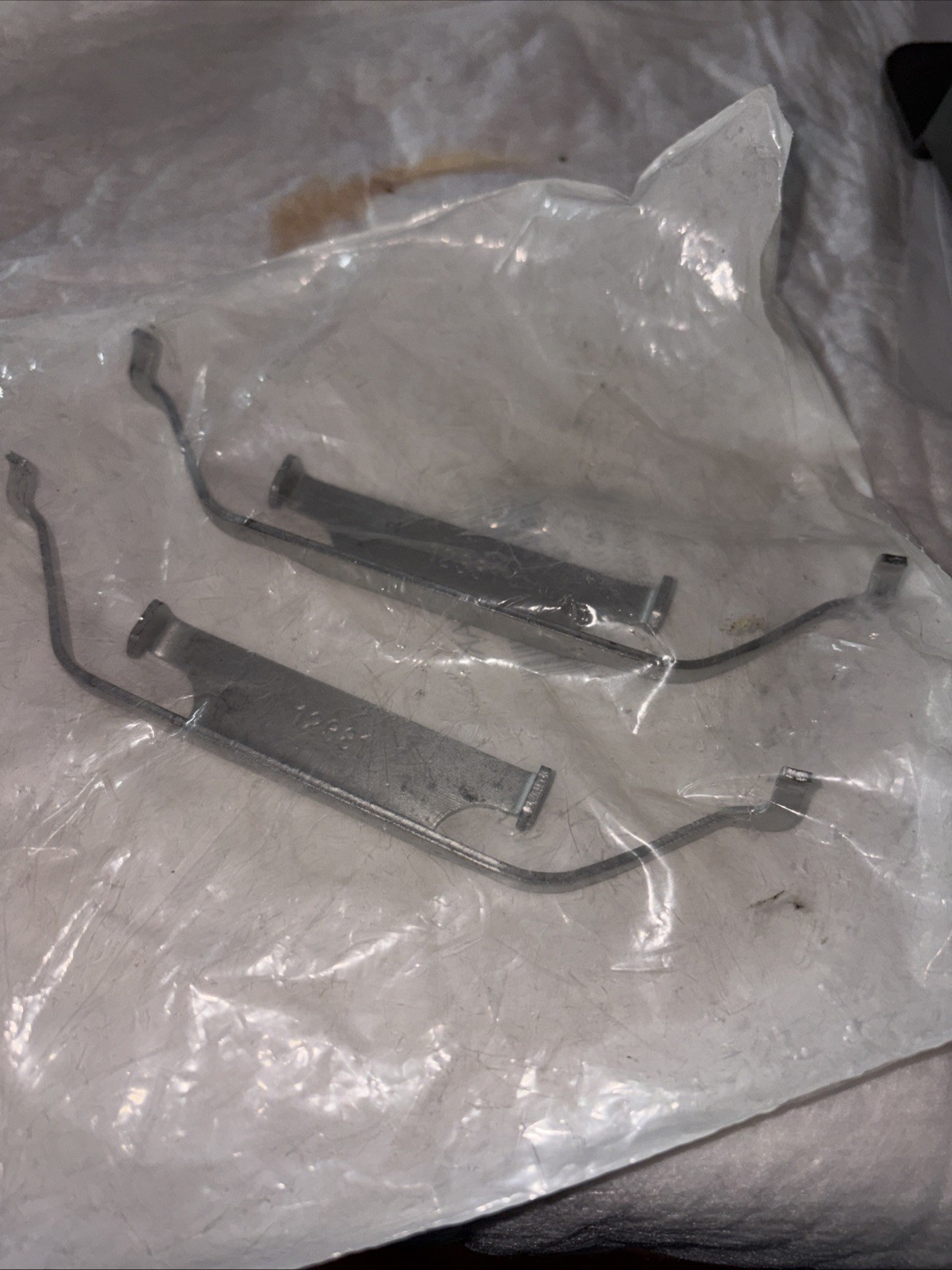2 pcs Front Anti Spring Brake Pads Clip see description