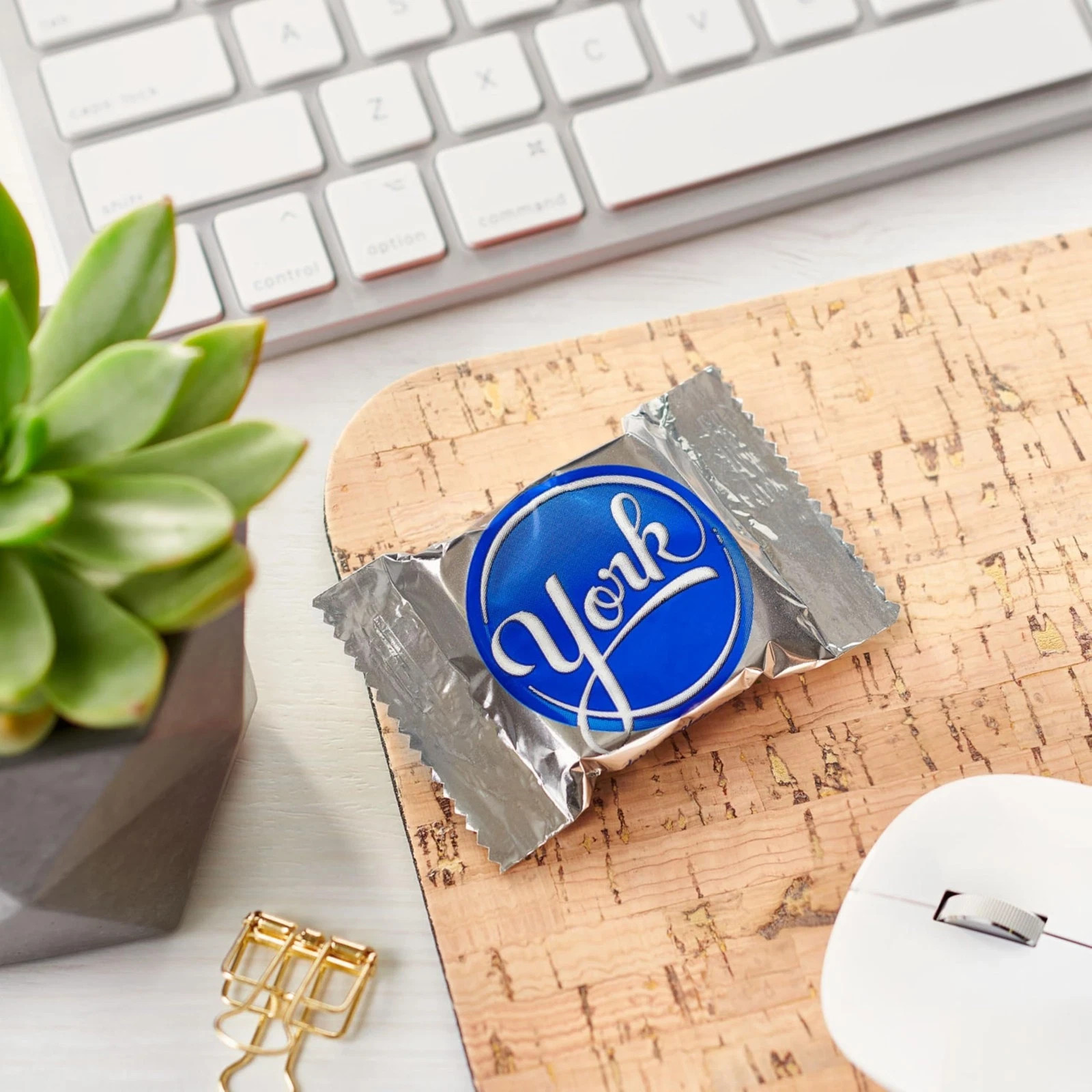 YORK Dark Chocolate Peppermint Patties Candy Bulk Box 84 oz 175 Pieces